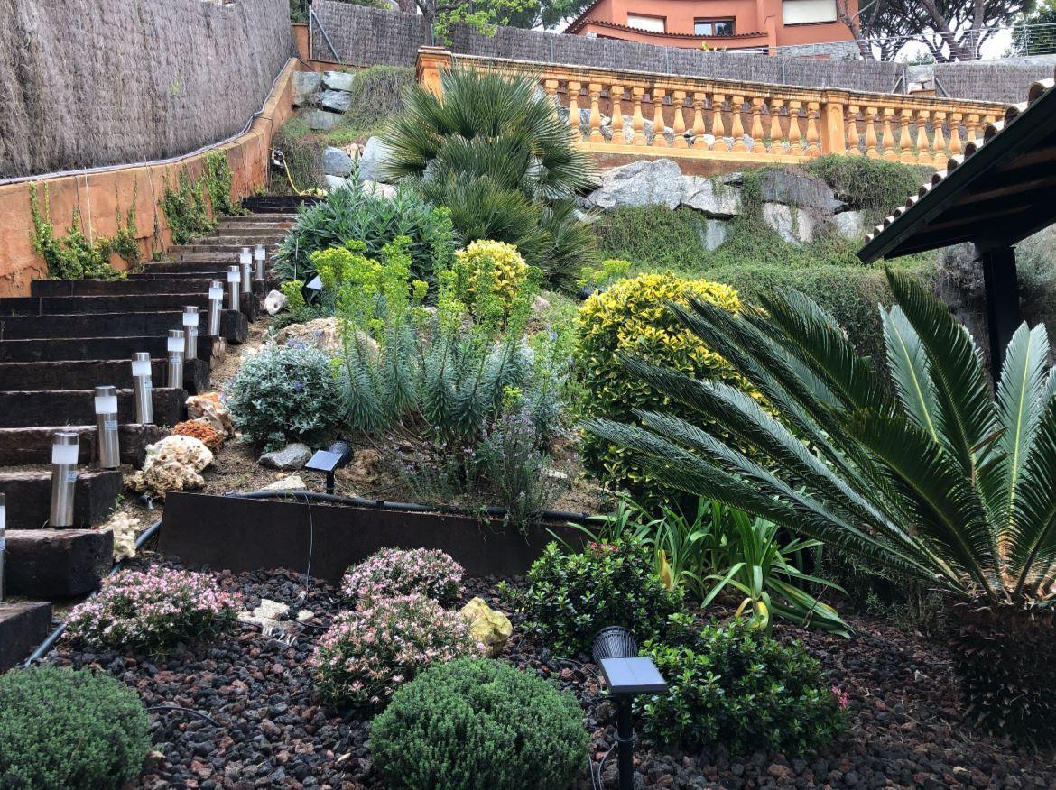 Jardí a Vilassar de Dalt — Tropios Gardens